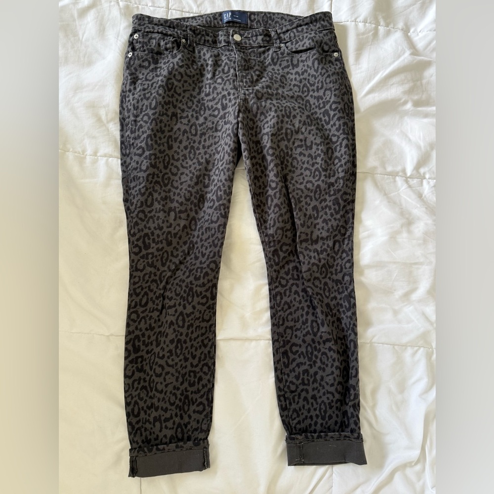 GAP Women's Ankle Jeans - Black and Gray Leopard Print